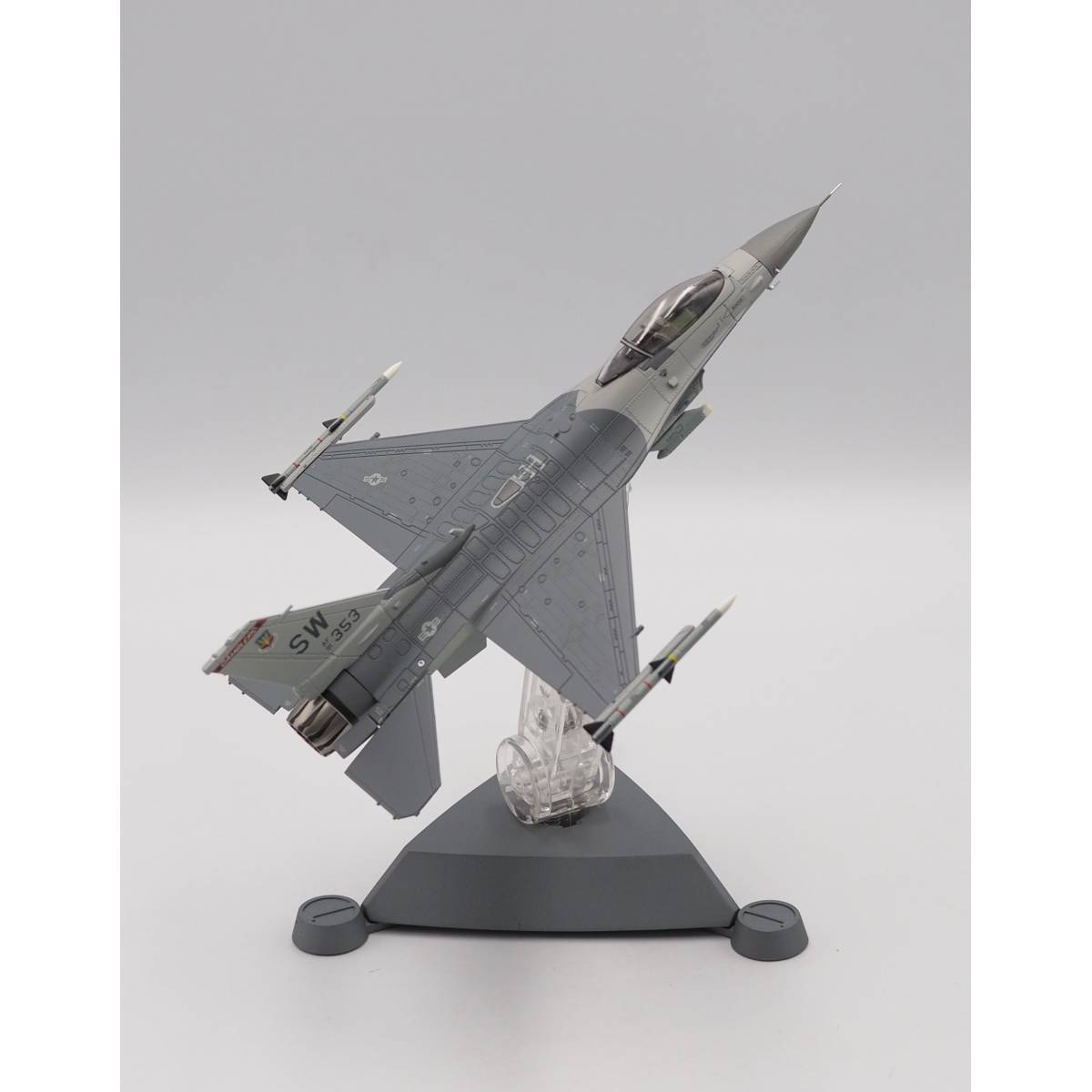 dm-stand-for-f-16